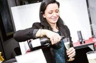 Socialite que encantou oficiais da Otan na Itália era espiã da Rússia, diz investigação
