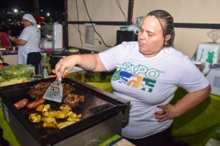 Comidas típicas e artesanatos movimentam a economia na Expoacre