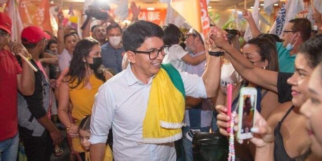 Dr. Jenilson Leite registra candidatura ao Senado