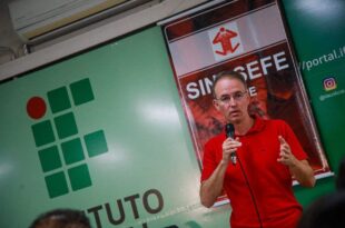 Leo de Brito participa de ato em defesa do Estado Democrático de Direito