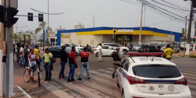 Mototaxistas protestam contra a RBTrans- vídeo