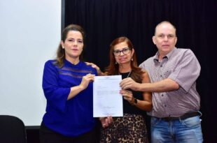Valorização de professores, servidores da educação e melhorias salariais para os servidores públicos são compromissos assumidos por Mara durante encontro