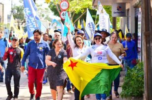 “As pessoas precisam saber do nosso compromisso de olhar nos olhos delas ao prometer que vamos melhorar a vida dos acreanos”, diz Mara na continuidade da caminhada na Sobral