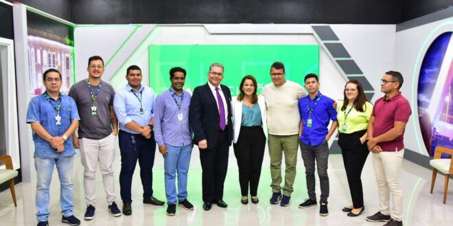 Na Rede TV, Mara diz que vai gerar emprego no Acre, garantir três refeições aos estudantes e valorizar professores