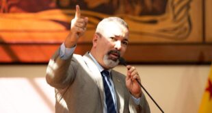 Deputado Neném Almeida alerta sobre situação de quadra na Cadeia Velha