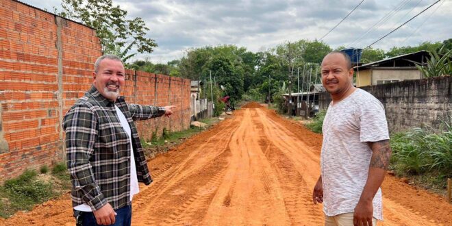 Com emenda de Neném Almeida ruas do Bairro Cadeia Velha são pavimentadas