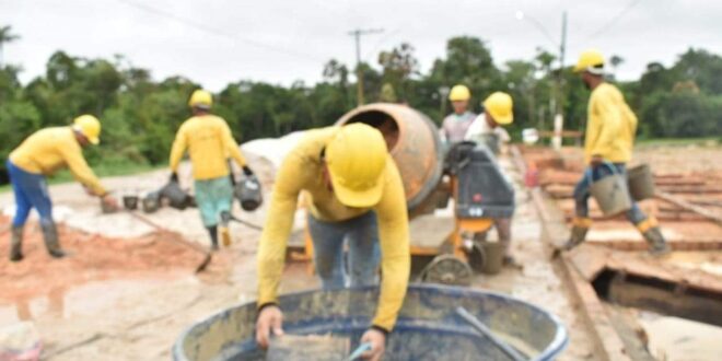 Governo do estado lista obras de infraestrutura em execução: "geração de trabalho e renda"