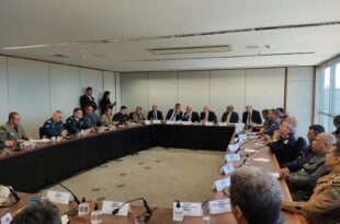 Comandante-Geral da PMAC participa de encontro de comandantes com presidente do TSE