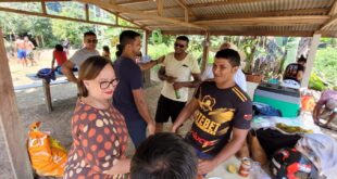 Com itinerário no Juruá, Vanda Milani visita mercados e comunidades em Cruzeiro do Sul
