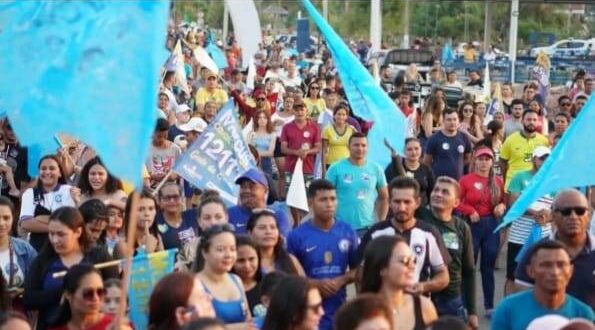 “Gladson colhe os frutos do que plantou”, diz moradora em grande festa do 11 em Feijó