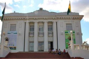 Governo do Acre decreta ponto facultativo na próxima terça: feriadão será de 5 dias