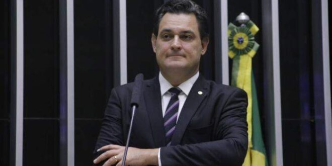 Projeto dispensa autorização judicial revenda de carro de pessoa com deficiência