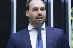 Auxílio-moradia de Eduardo Bolsonaro chega a 6 mil