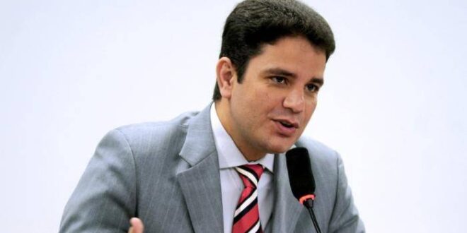 Gladson não vai ao debate da Tv Gazeta: governador se diz decepcionado com agressões de adversários
