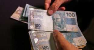 INSS confirma pagamento do 13º em cota única; confira as datas