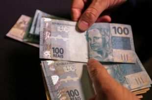 INSS confirma pagamento do 13º em cota única; confira as datas