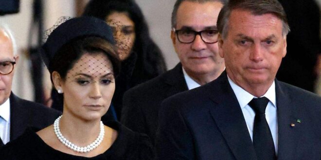 Malafaia diz que entrou em funeral da rainha na vaga de Eduardo Bolsonaro