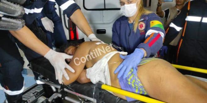Moradora de rua tem espeto de churrasco cravado nas costas após discussão em Rio Branco