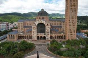 Após pandemia, santuário de Aparecida espera 150 mil fiéis na festa da padroeira