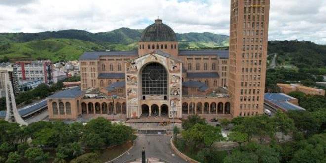 Após pandemia, santuário de Aparecida espera 150 mil fiéis na festa da padroeira