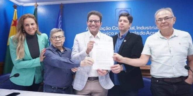 Gladson Cameli recebe documento com propostas de empresários do Acre
