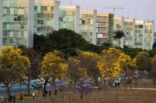 Governo gasta R$ 700 milhões com aluguéis e mantém prédios próprios vazios