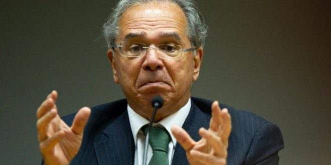 Guedes diz que corte no Farmácia Popular é um processo político em aberto