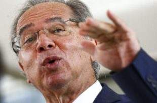Guedes repete Bolsonaro e vê 'capeta' do outro lado