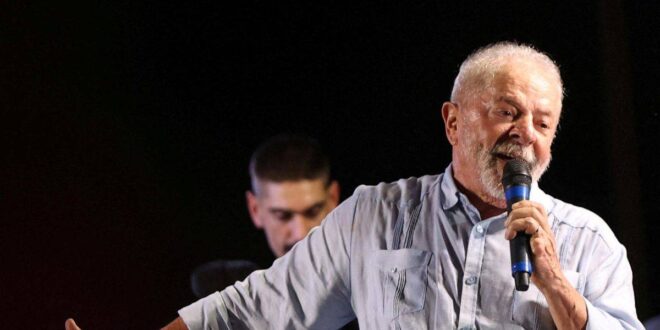 Lula: 'Bolsonaro deveria explicar como juntou R$ 26 mi para comprar 51 imóveis'