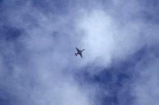 Passageiro envia 'nude' a passageiros de avião e é ameaçado