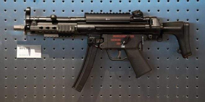 Sem fiscalização, arma de guerra está ao alcance de civis no Brasil