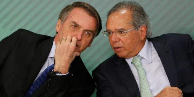 Senador pede impeachment de Bolsonaro e Guedes por 'pedalada'