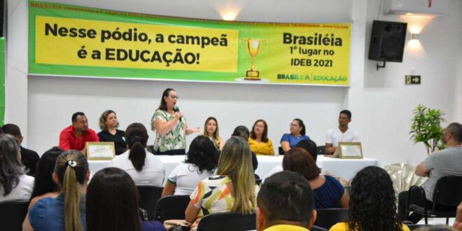 Educação de Brasiléia comemora o primeiro lugar do IDEB 2021