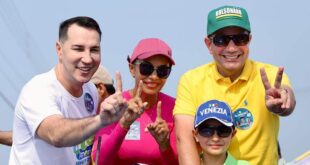 Amigos de Gladson fazem mega carreata em Cruzeiro do Sul