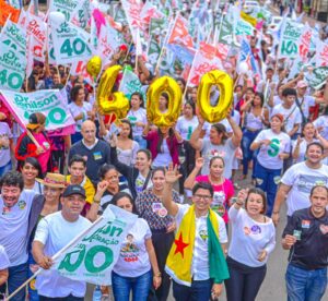 Caminhada da Esperança: rumo ao Senado, Dr. Jenilson é recebido com abraços na Baixada da Sobral 2 Caminhada da Esperança: rumo ao Senado, Dr. Jenilson é recebido com abraços na Baixada da Sobral