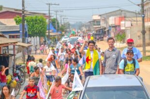 Em Tarauacá, candidato a senador Dr. Jenilson Leite é recebido com carreata e inaugura comitê