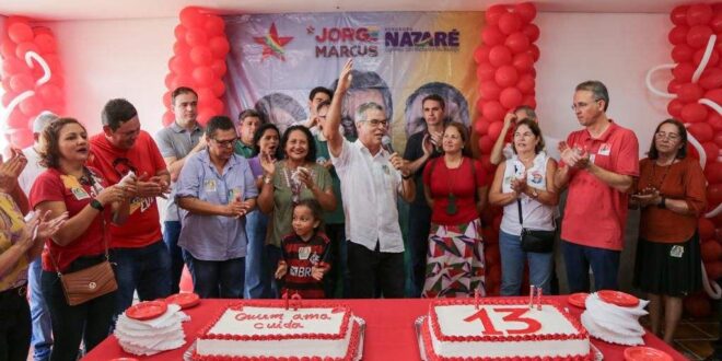 Militância abraça Jorge Viana em celebração ao seu aniversário