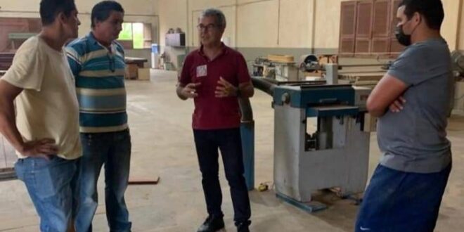 Em visita ao polo moveleiro de Cruzeiro do Sul, Jorge Viana garante investimentos para o setor