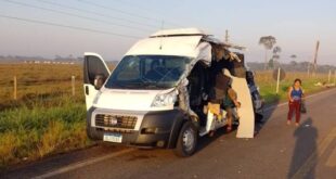 Familiares de sobreviventes de acidente na estrada de Xapuri reclamam da falta de assistência
