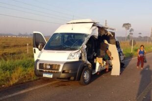 Familiares de sobreviventes de acidente na estrada de Xapuri reclamam da falta de assistência