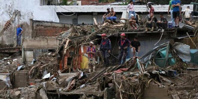 Deslizamento de terra na Venezuela deixa 22 mortos e 52 desaparecidos