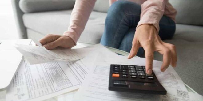 Brasil tem recordes de 79,3% de famílias endividadas e 30% de inadimplentes
