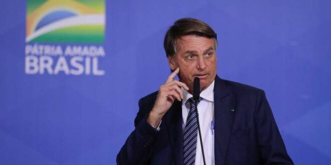 Bolsonaro promove novo corte no orçamento do Ensino Superior e coloca atividades em risco