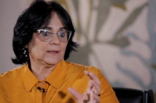 Damares é alvo de fake news por fake news que espalhou em 2013
