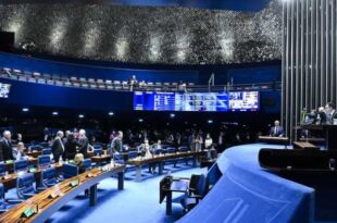 Controle do orçamento dita andamento de reformas no Congresso