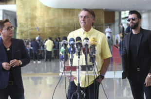 Bolsonaro lidera disputa presidencial no segundo turno, aponta pesquisa