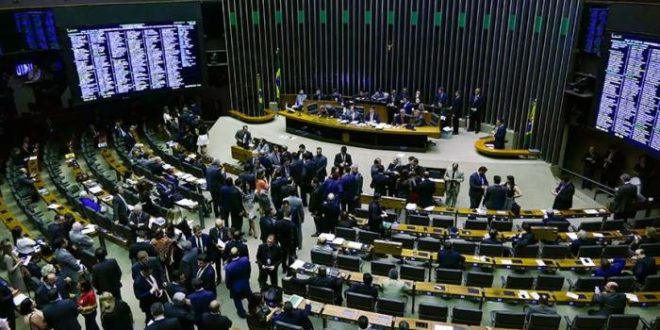 Orçamento Secreto: Deputados com mais recursos receberam mais votos