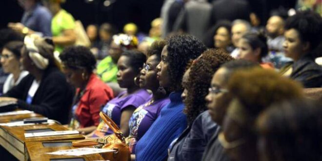 Número de deputados negros e pardos aumenta 8,94%, mas é menor que o esperado