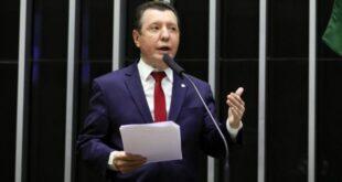 Projeto garante tratamento e combate à discriminação de pessoas com gagueira