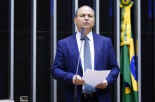 Projeto criminaliza pesquisa divergente do resultado das eleições